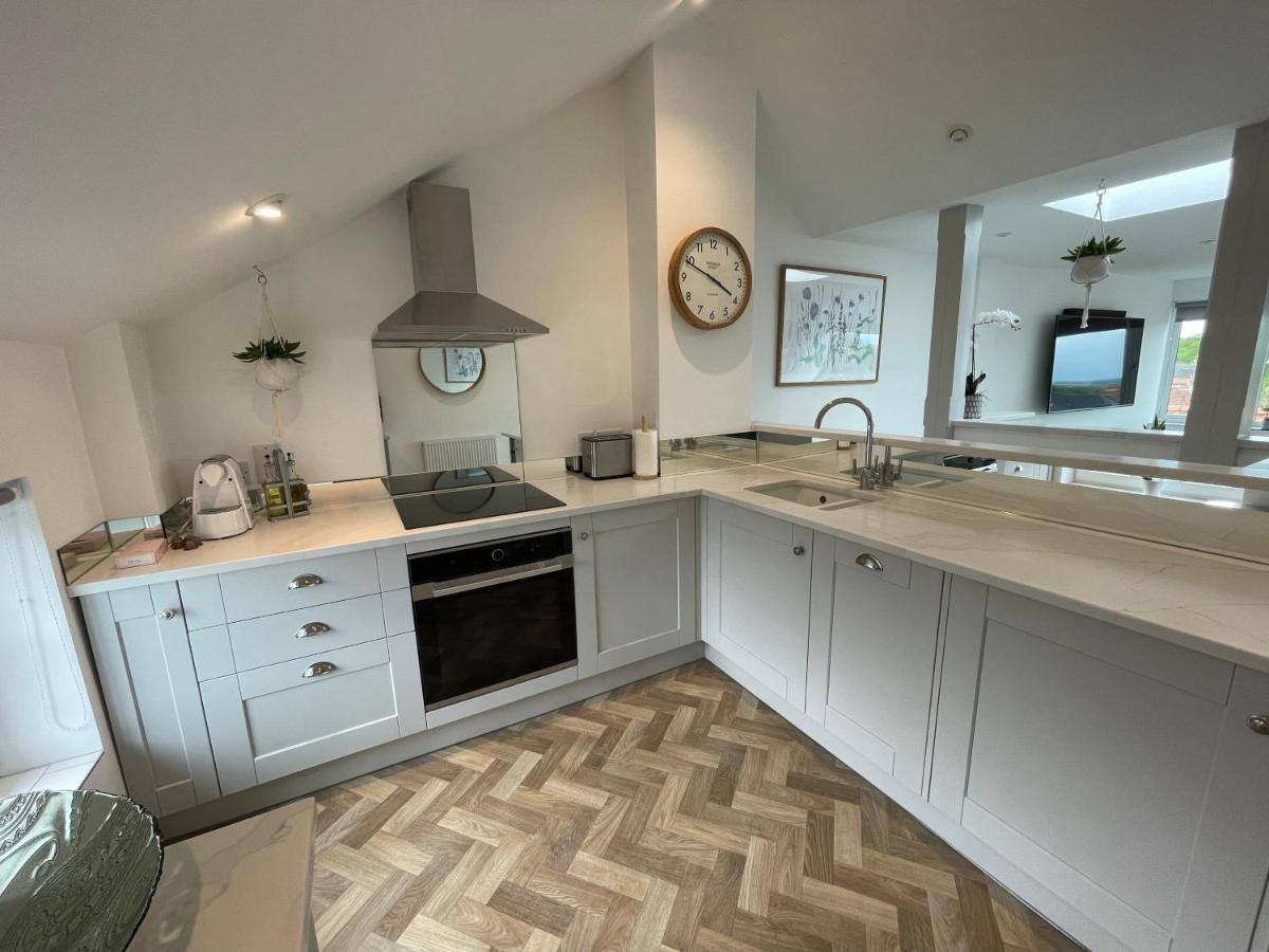 Lees Lookout Holt ,2 Bedroom Luxury Apartment With Private Parking Kültér fotó