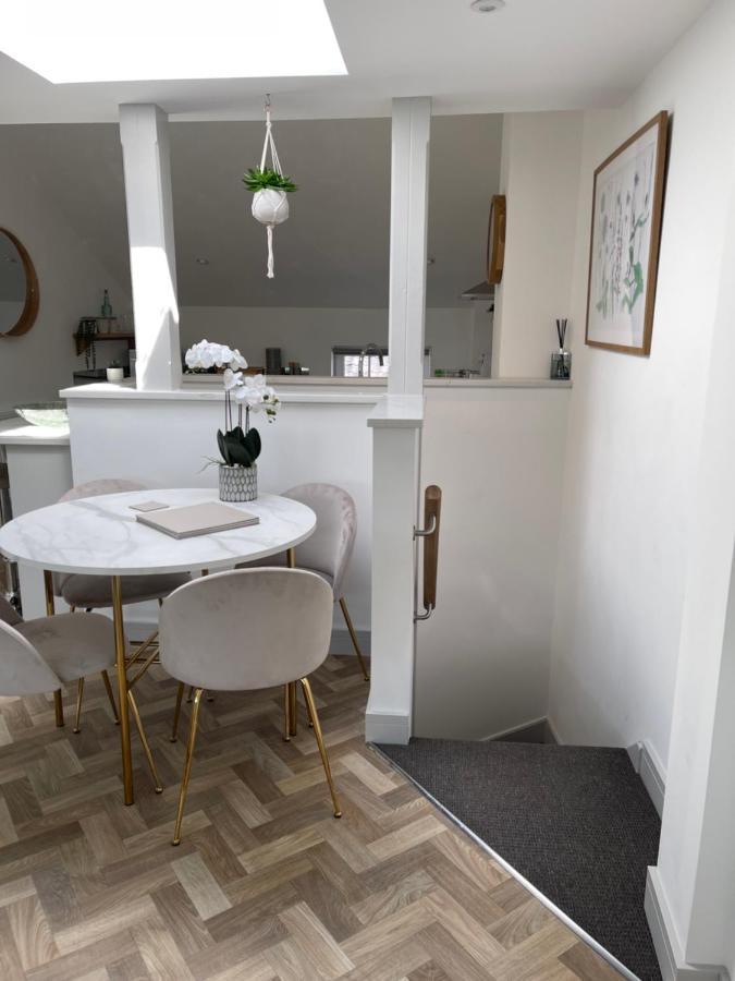 Lees Lookout Holt ,2 Bedroom Luxury Apartment With Private Parking Kültér fotó