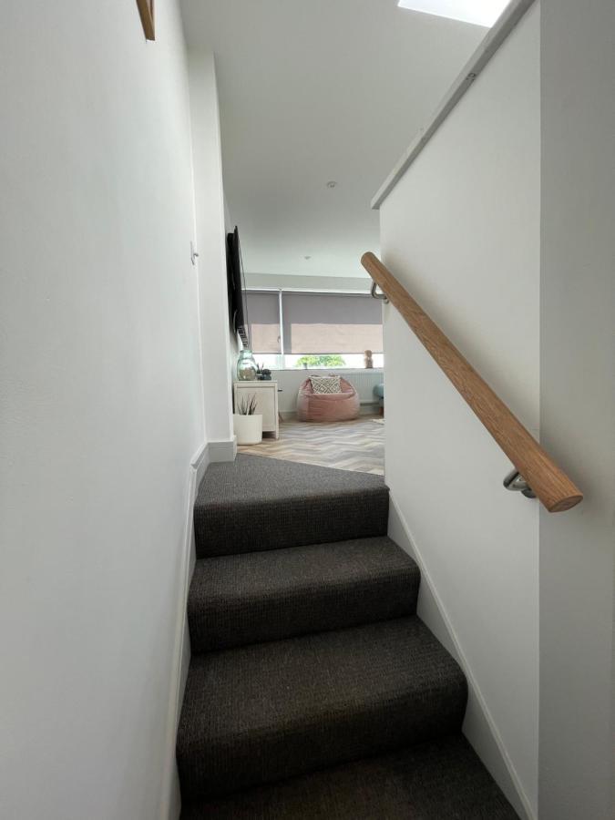 Lees Lookout Holt ,2 Bedroom Luxury Apartment With Private Parking Kültér fotó